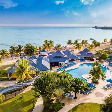 Jewel Runaway Bay Beach Resort & Waterpark