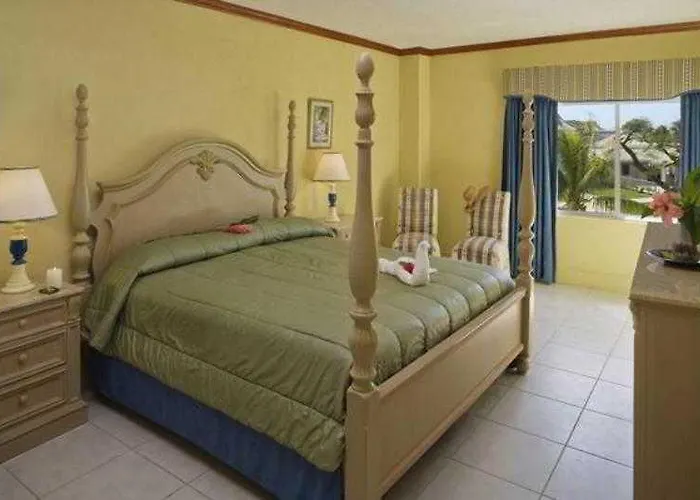 Jewel & Waterpark Resort 4*