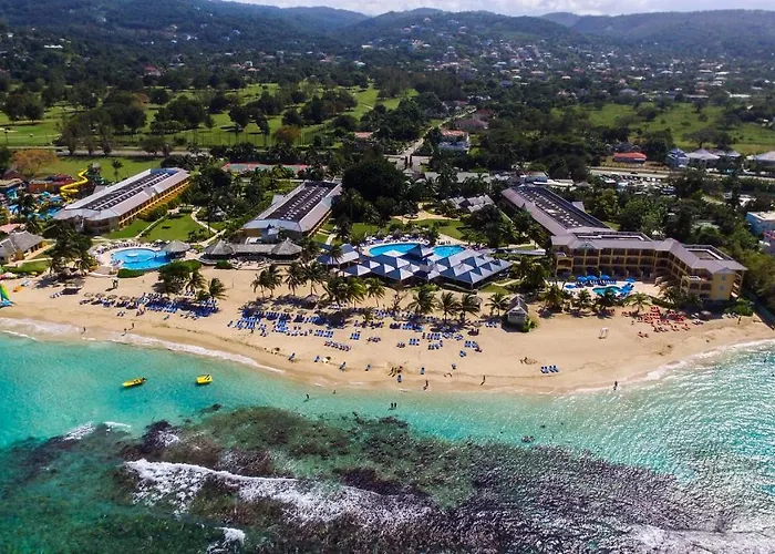 Jewel & Waterpark Resort