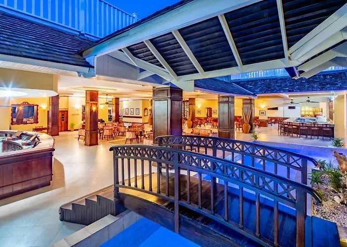 Jewel & Waterpark 4*