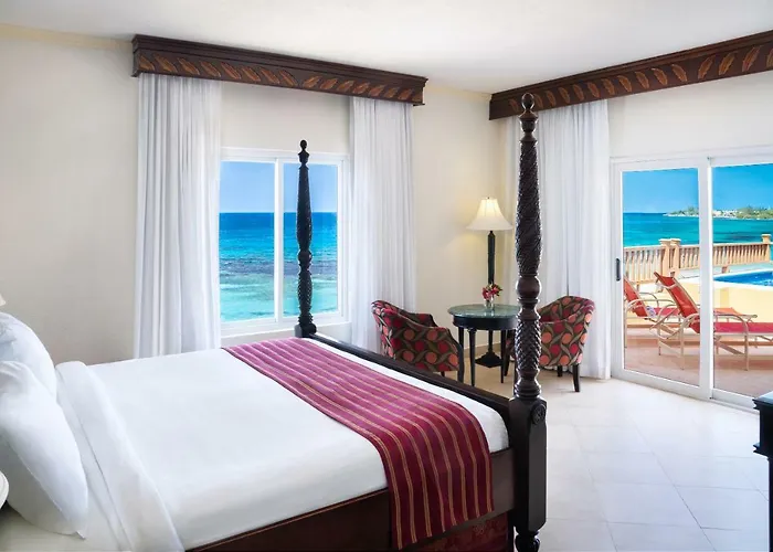 Jewel & Waterpark Resort 4*